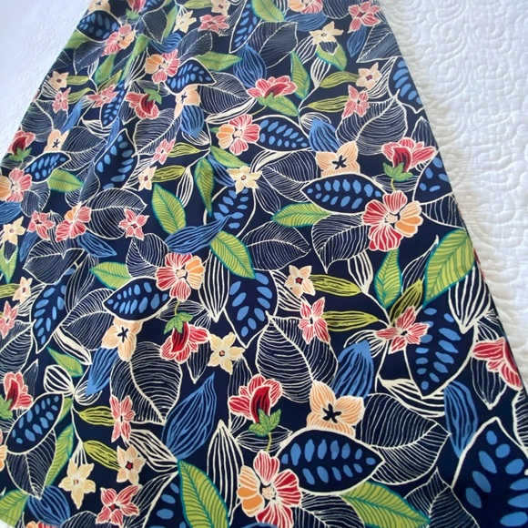 Sag Harbor Multicolor Floral Skirt Tropical • Resort Wear • Boho •Floral •Beachy - Picture 7 of 10